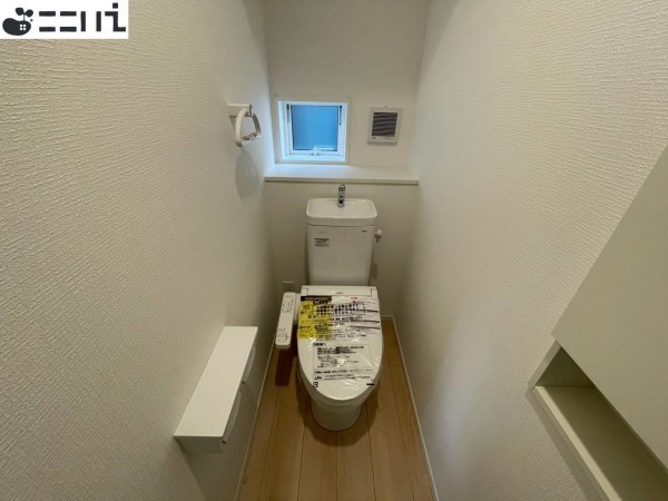 たつの市新宮町井野原、新築一戸建てのトイレ画像です