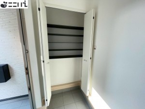 たつの市新宮町井野原、新築一戸建ての玄関画像です