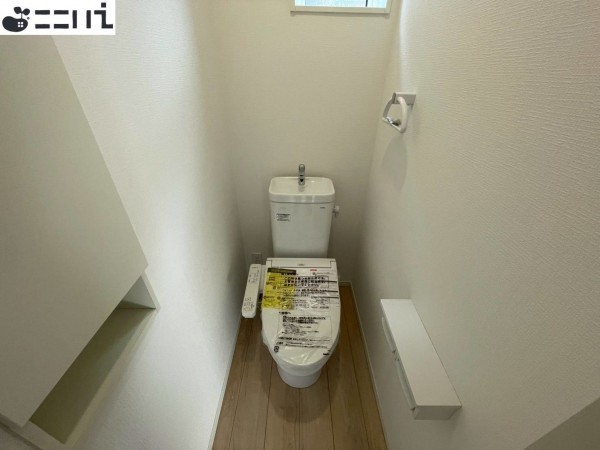 たつの市新宮町井野原、新築一戸建てのトイレ画像です