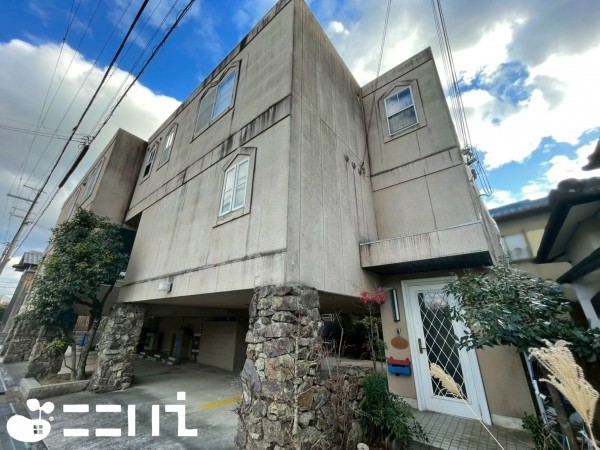 姫路市仁豊野、中古一戸建ての外観画像です