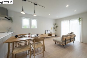 たつの市龍野町末政、新築一戸建ての居間画像です