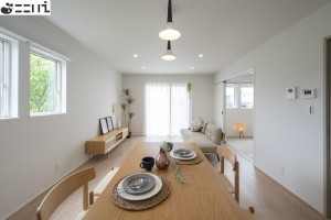 たつの市龍野町末政、新築一戸建ての居間画像です