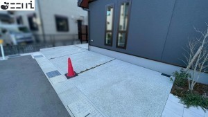 揖保郡太子町馬場、新築一戸建ての駐車場画像です