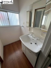 揖保郡太子町東南、中古一戸建ての洗面画像です