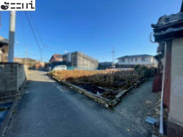 揖保郡太子町竹広、土地の前面道路を含む現地写真画像です