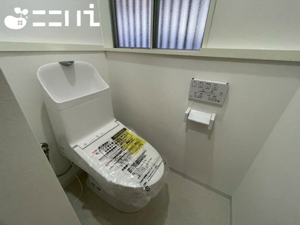 姫路市広畑区蒲田、中古一戸建てのトイレ画像です