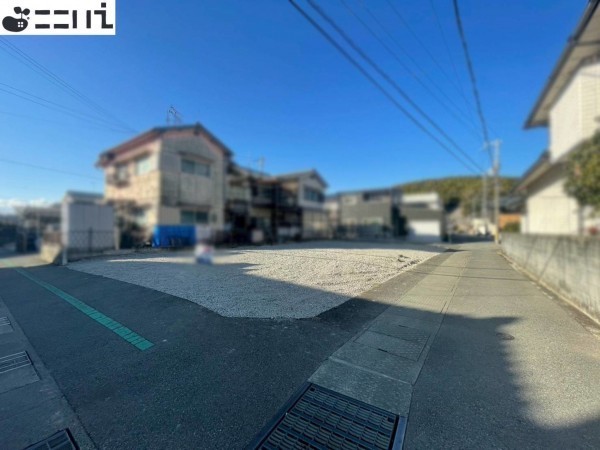 揖保郡太子町東保、土地の前面道路を含む現地写真画像です