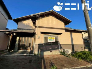 姫路市網干区津市場、中古一戸建ての外観画像です