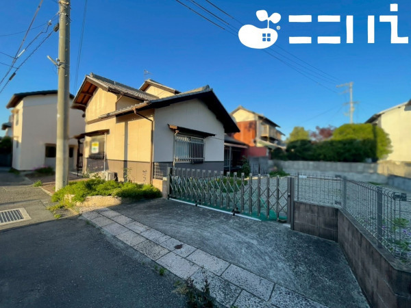姫路市網干区津市場、中古一戸建ての外観画像です