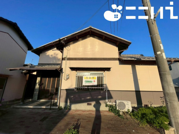 姫路市網干区津市場、中古一戸建ての外観画像です
