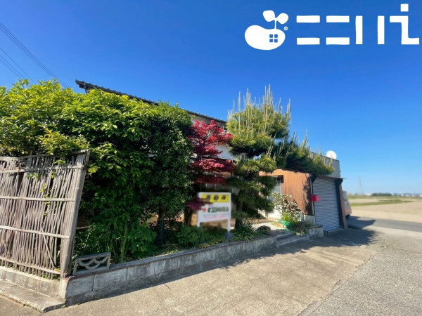 姫路市網干区坂上、中古一戸建ての外観画像です