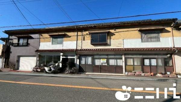 姫路市網干区新在家、中古一戸建ての画像です