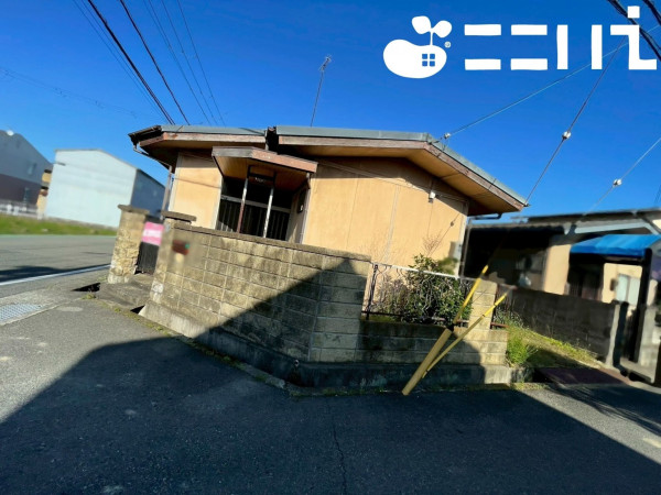 姫路市網干区坂上、中古一戸建ての外観画像です