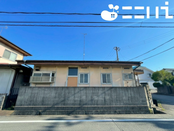 姫路市網干区坂上、中古一戸建ての外観画像です
