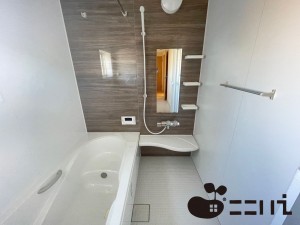 姫路市網干区余子浜、中古一戸建ての洗面画像です