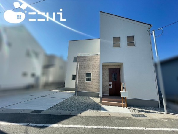 姫路市網干区余子浜、中古一戸建ての外観画像です