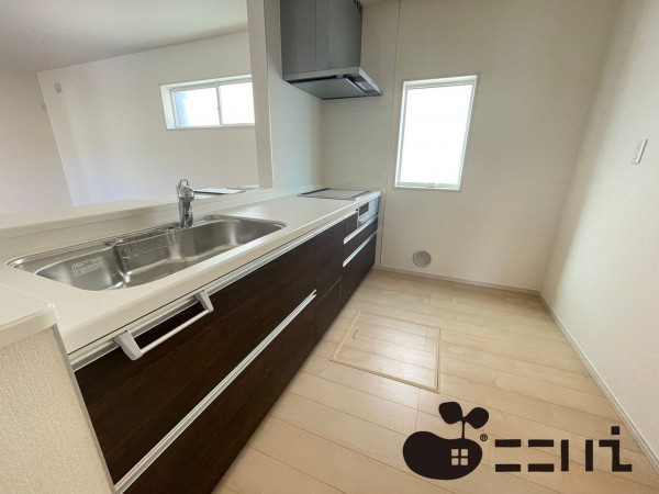 姫路市網干区余子浜、中古一戸建てのキッチン画像です