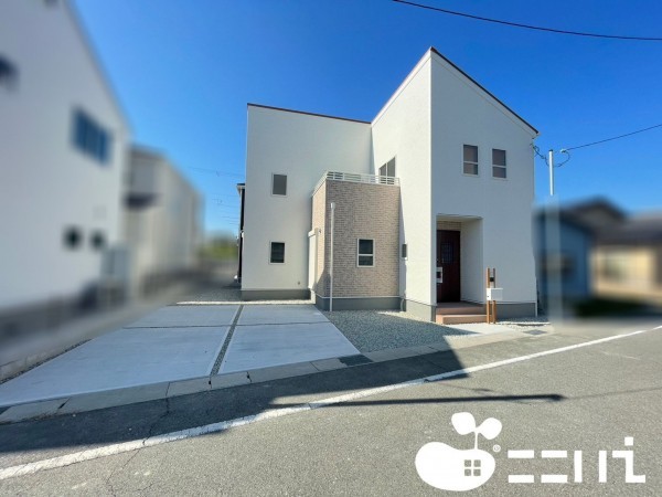 姫路市網干区余子浜、中古一戸建ての外観画像です