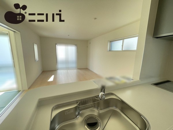 姫路市網干区余子浜、中古一戸建てのキッチン画像です