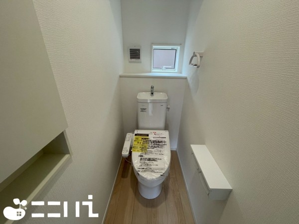 姫路市庄田、新築一戸建てのトイレ画像です