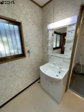 たつの市神岡町東觜崎、中古一戸建ての洗面画像です