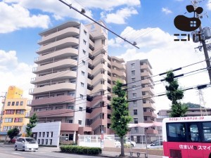 姫路市東今宿、マンションの外観画像です