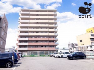 姫路市東今宿、マンションの外観画像です