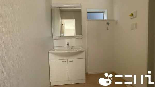 姫路市野里、新築一戸建ての洗面画像です