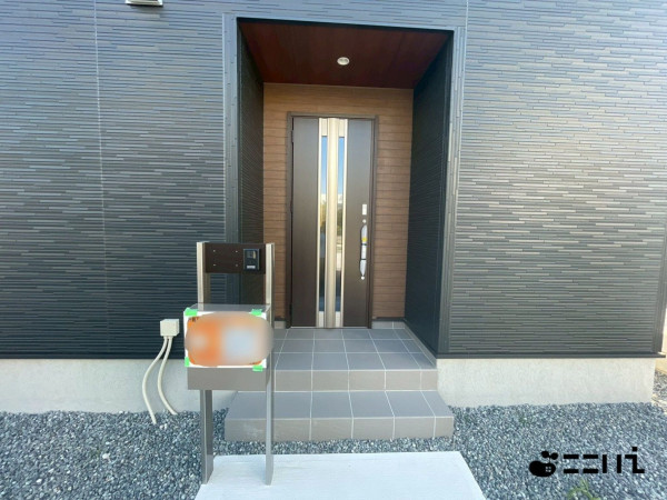 揖保郡太子町東南、新築一戸建ての外観画像です
