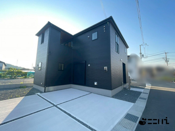揖保郡太子町東南、新築一戸建ての外観画像です