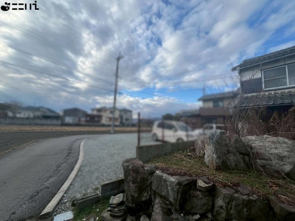 たつの市揖保町真砂、土地の前面道路を含む現地写真画像です