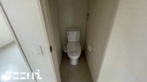姫路市網干区垣内西町、新築一戸建てのトイレ画像です