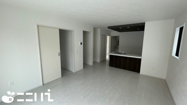 姫路市網干区垣内西町、新築一戸建ての居間画像です