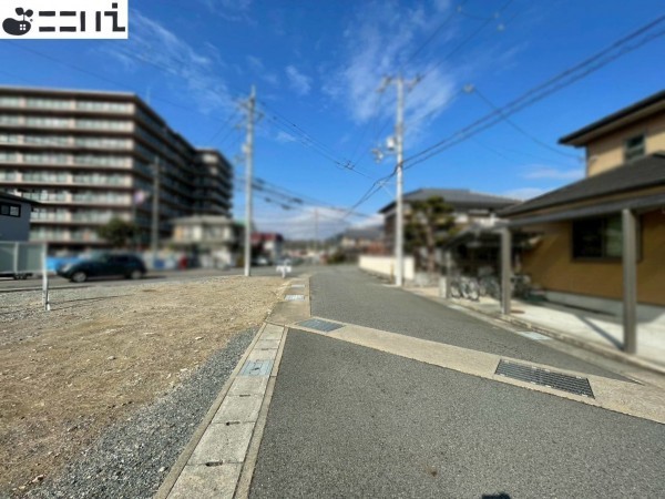 揖保郡太子町馬場、土地の前面道路を含む現地写真画像です