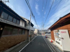 たつの市揖保川町山津屋、中古一戸建ての前面道路を含む現地写真画像です