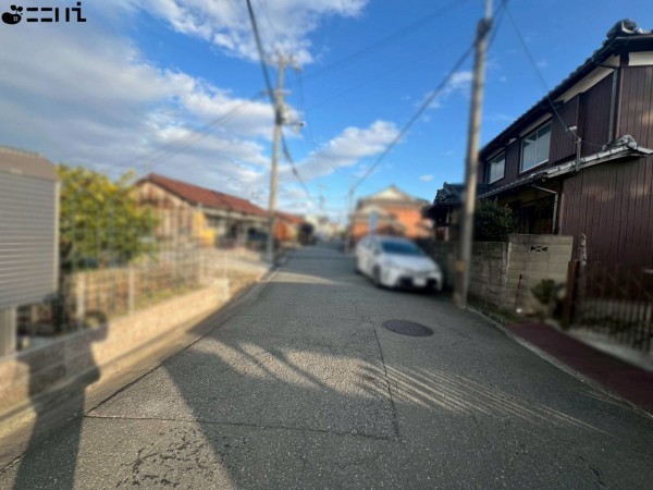 姫路市飾磨区今在家、土地の前面道路を含む現地写真画像です