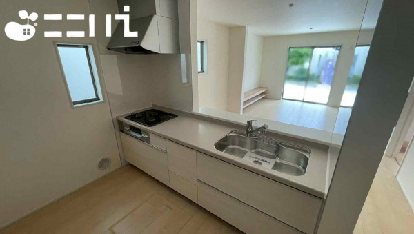 姫路市伊伝居、新築一戸建てのキッチン画像です