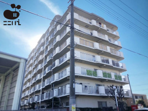 姫路市千代田町、マンションの外観画像です