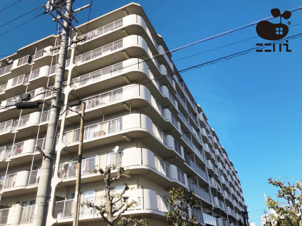 姫路市千代田町、マンションの外観画像です