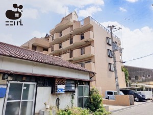 姫路市飾磨区若宮町、マンションの外観画像です