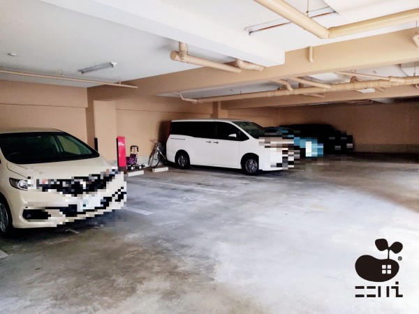 姫路市飾磨区若宮町、マンションの駐車場画像です