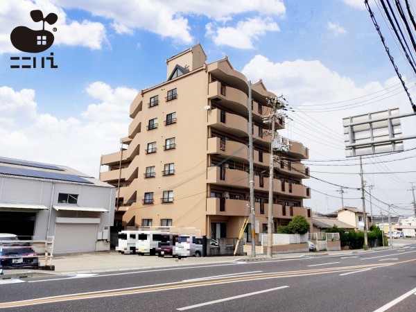 姫路市飾磨区若宮町、マンションの外観画像です