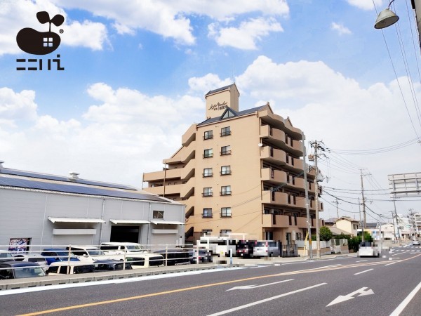 姫路市飾磨区若宮町、マンションの外観画像です