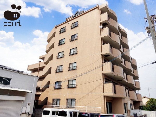 姫路市飾磨区若宮町、マンションの外観画像です