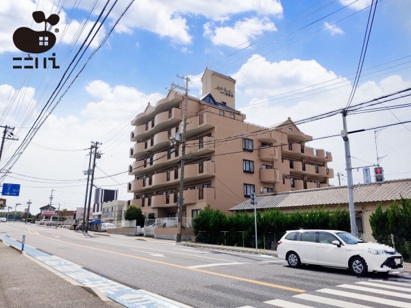 姫路市飾磨区若宮町、マンションの外観画像です