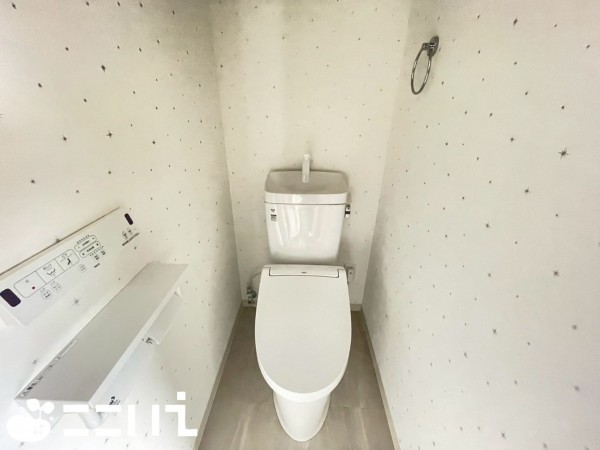 姫路市広畑区小坂、中古一戸建てのトイレ画像です