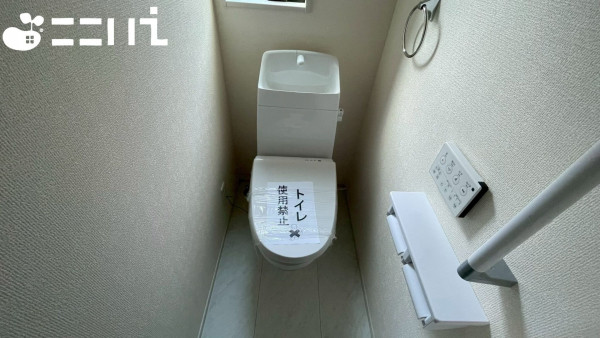 姫路市青山、新築一戸建てのトイレ画像です