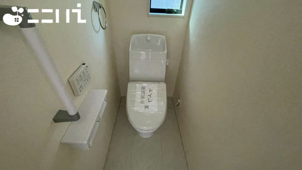 姫路市青山、新築一戸建てのトイレ画像です