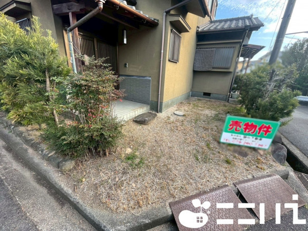 姫路市飾東町、中古一戸建ての外観画像です