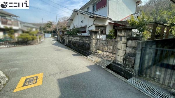 揖保郡太子町糸井、土地の前面道路を含む現地写真画像です